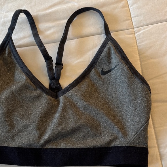 Nike DRI-FIT Women's Gray and Black Sports Bra Size medium - Picture 7 of 7